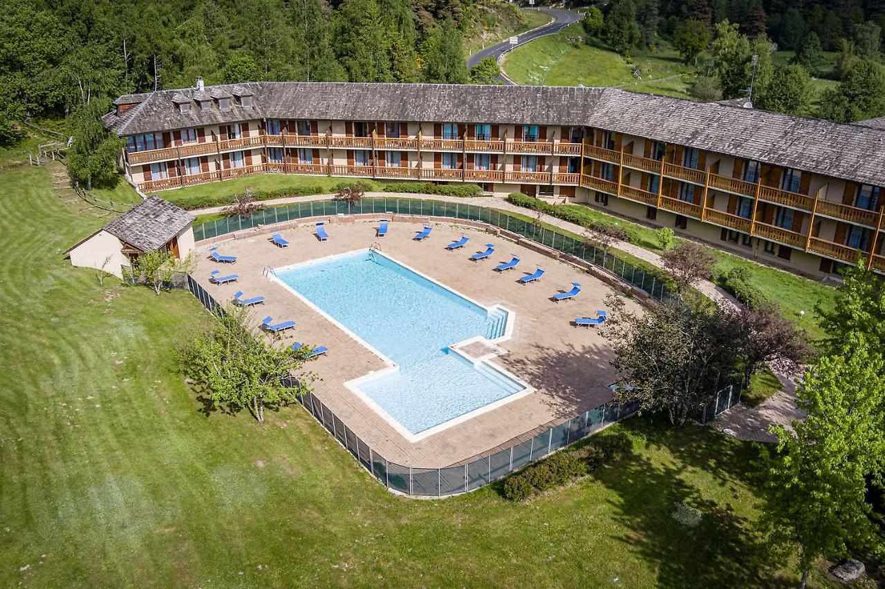 Les Hameaux De Lozere Sure Hotel Collection By Best Western Fournels Dış mekan fotoğraf
