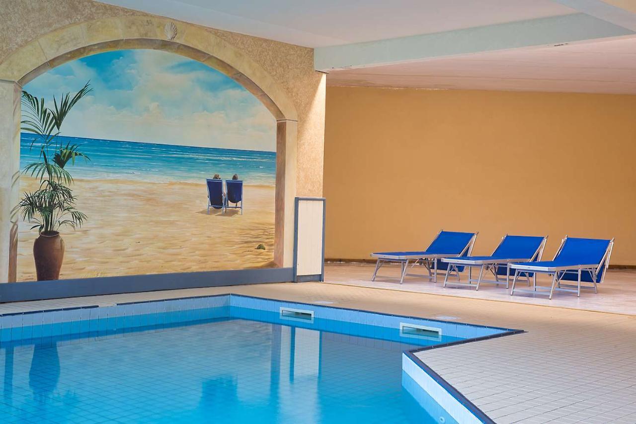 Les Hameaux De Lozere Sure Hotel Collection By Best Western Fournels Dış mekan fotoğraf